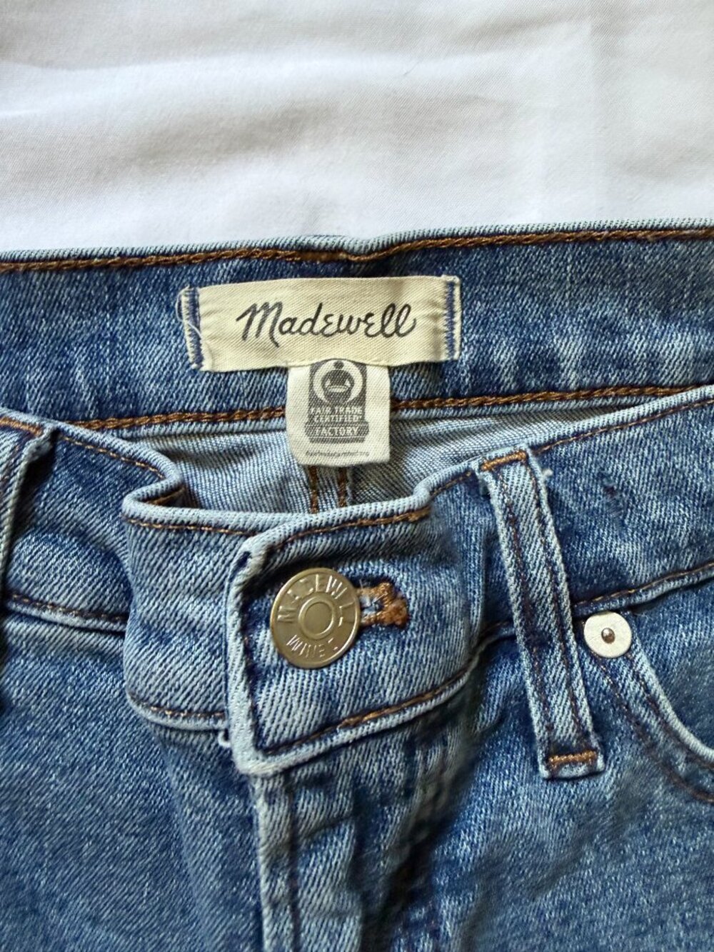 Madewell Women's Mid-Rise Perfect Vintage Jeans Medium Wash Size 26 - Picture 4 of 7